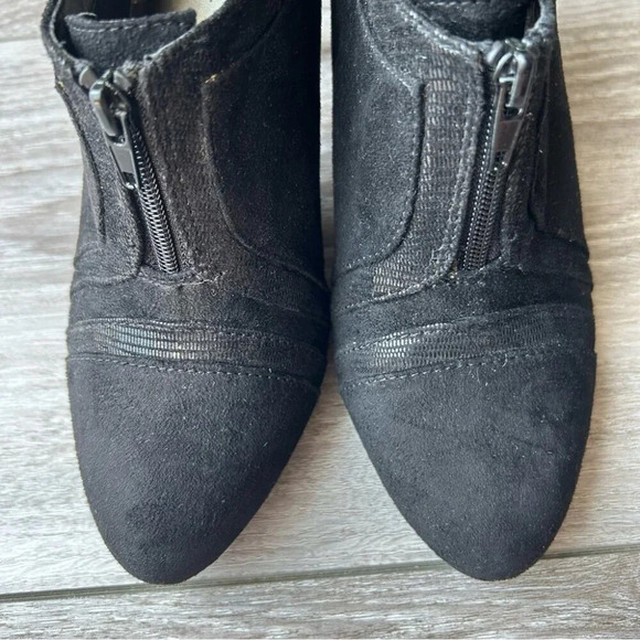 Naturalizer Timber Black Faux Suede Heeled Bootie Boots - Picture 3 of 14